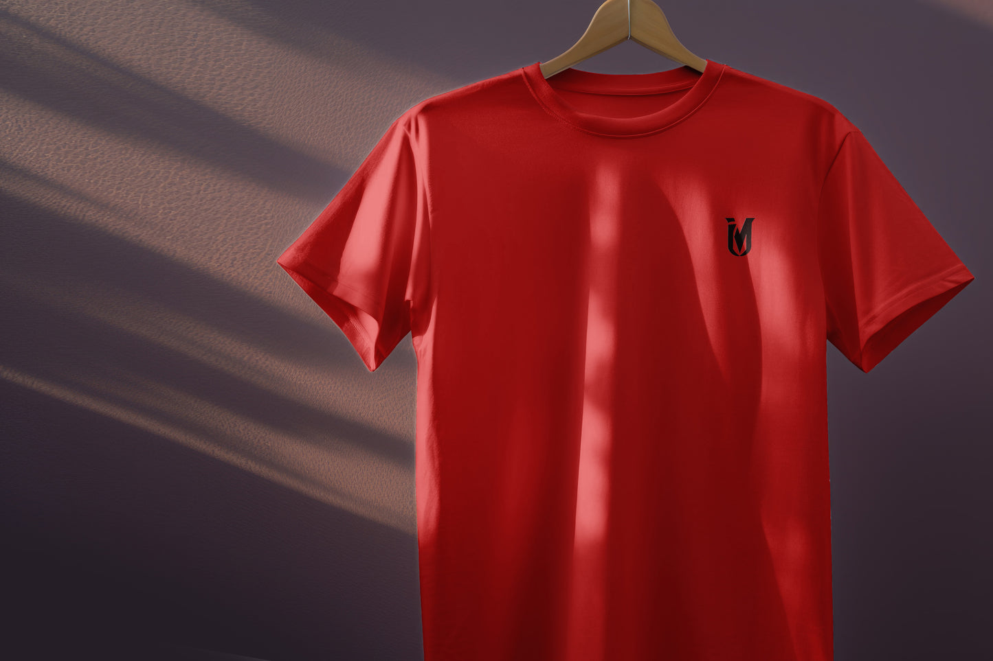 T-shirt with the initiuum logo
